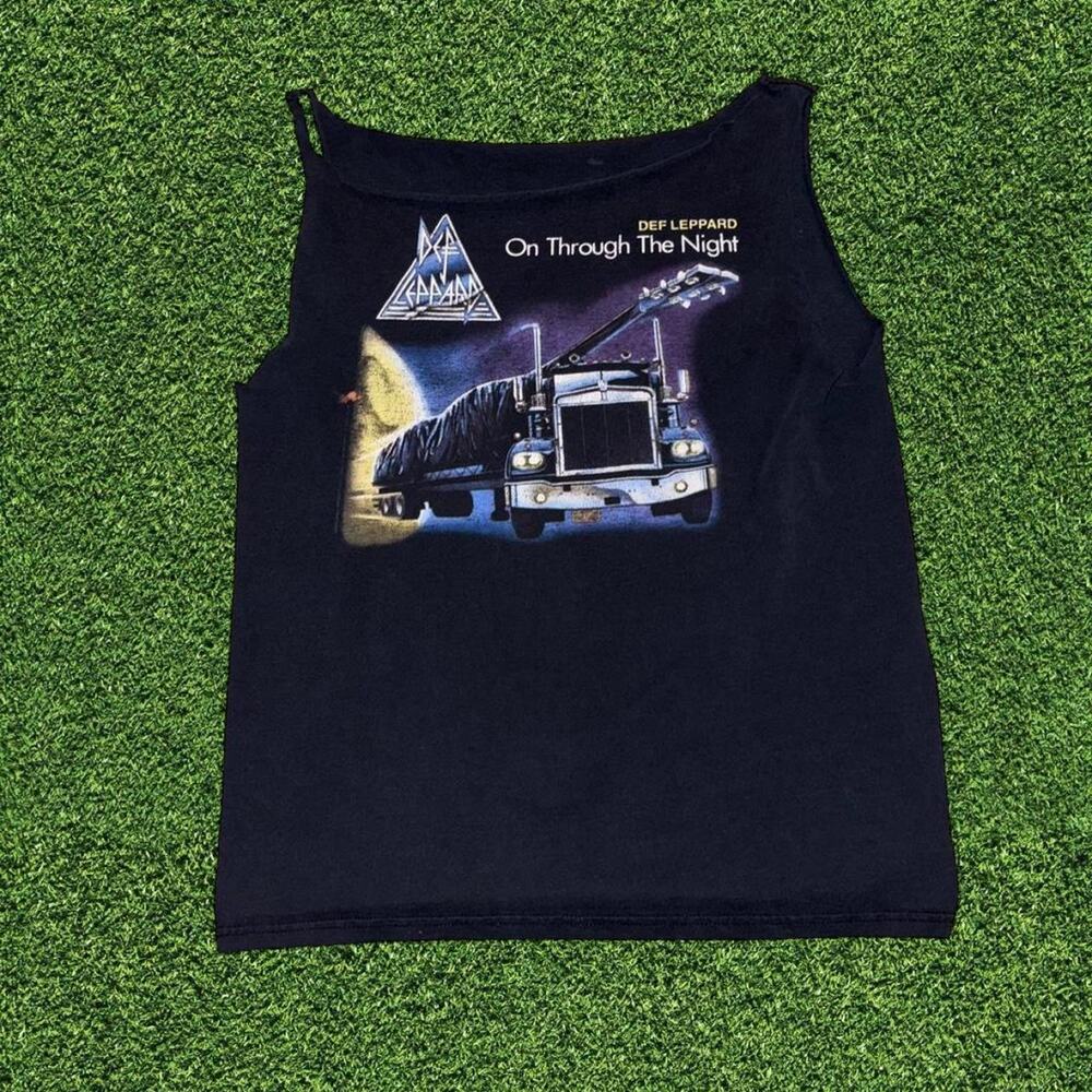 Vintage def leopard band teetank